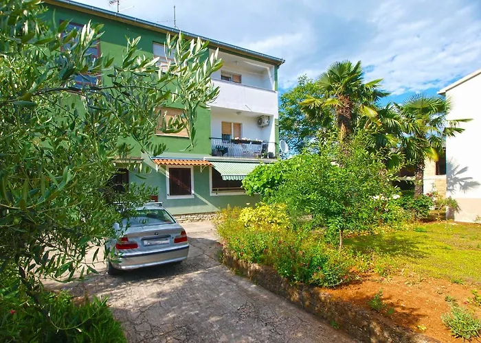 Apartments Fuma 161
